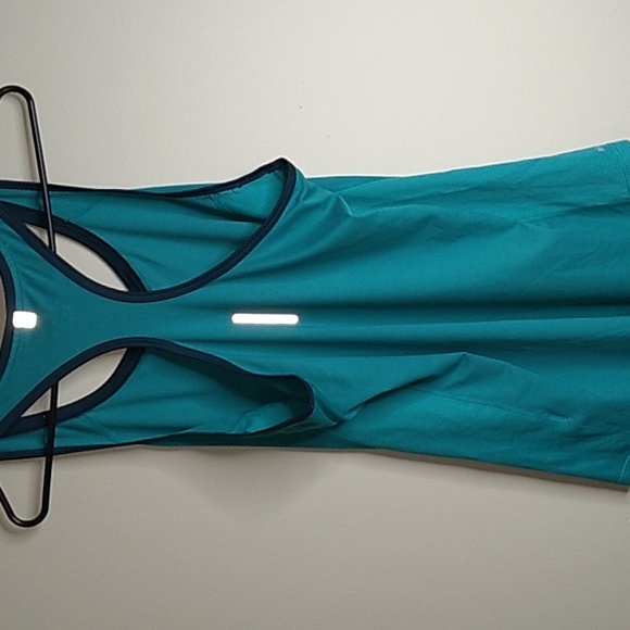 Nike Dri Fit size Large Women's Racerback Top Tank - Picture 4 of 5